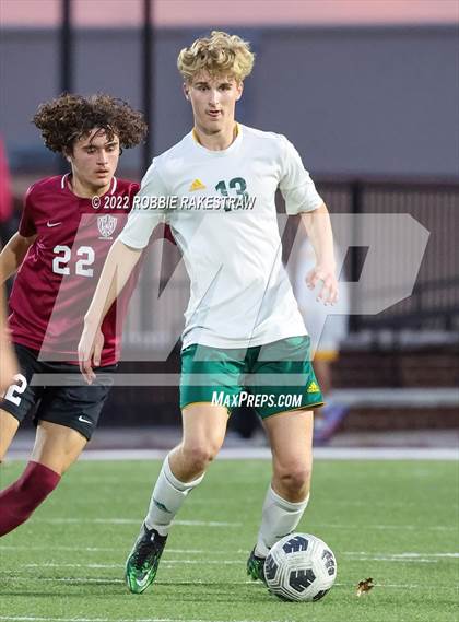 Thumbnail 1 in Longview vs. Red Oak (UIL 5A Region II Area Playoff) photogallery.