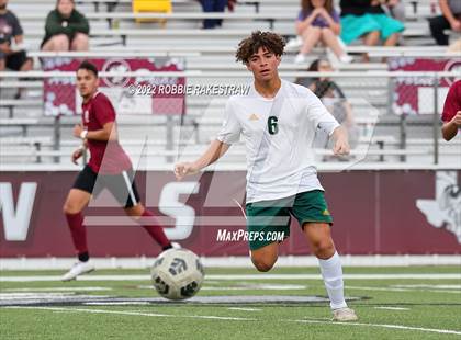 Thumbnail 3 in Longview vs. Red Oak (UIL 5A Region II Area Playoff) photogallery.