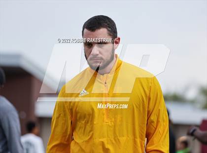 Thumbnail 2 in Longview vs. Red Oak (UIL 5A Region II Area Playoff) photogallery.