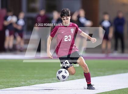 Thumbnail 2 in Longview vs. Red Oak (UIL 5A Region II Area Playoff) photogallery.