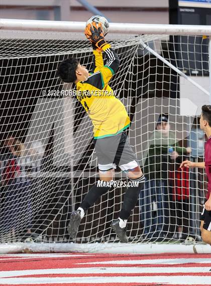 Thumbnail 1 in Longview vs. Red Oak (UIL 5A Region II Area Playoff) photogallery.