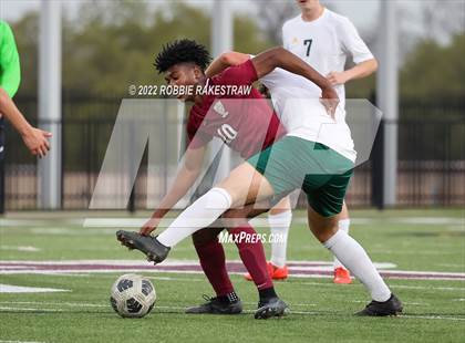Thumbnail 3 in Longview vs. Red Oak (UIL 5A Region II Area Playoff) photogallery.