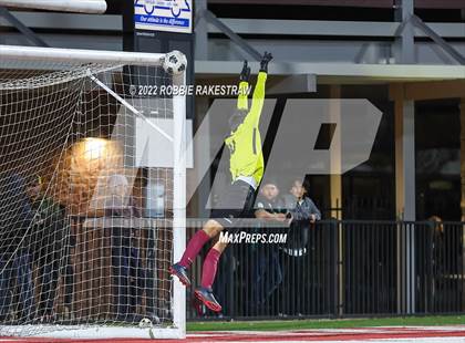 Thumbnail 2 in Longview vs. Red Oak (UIL 5A Region II Area Playoff) photogallery.