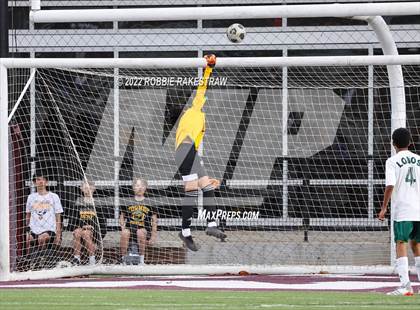 Thumbnail 2 in Longview vs. Red Oak (UIL 5A Region II Area Playoff) photogallery.