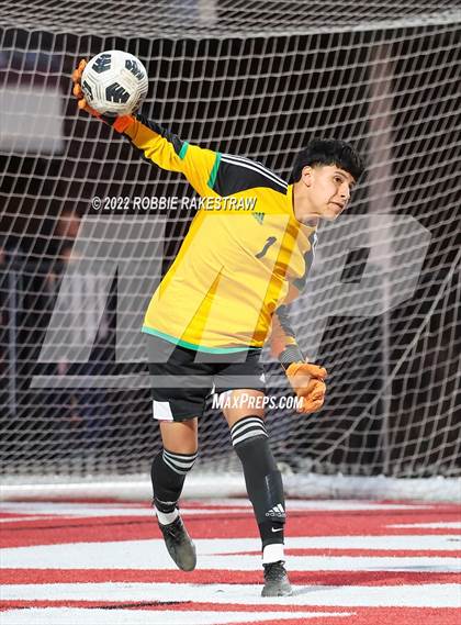 Thumbnail 3 in Longview vs. Red Oak (UIL 5A Region II Area Playoff) photogallery.