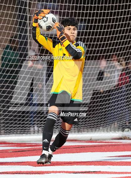 Thumbnail 2 in Longview vs. Red Oak (UIL 5A Region II Area Playoff) photogallery.