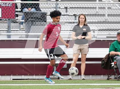 Thumbnail 1 in Longview vs. Red Oak (UIL 5A Region II Area Playoff) photogallery.