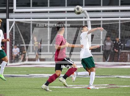 Thumbnail 1 in Longview vs. Red Oak (UIL 5A Region II Area Playoff) photogallery.
