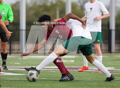 Thumbnail 1 in Longview vs. Red Oak (UIL 5A Region II Area Playoff) photogallery.