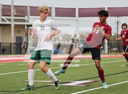 Thumbnail 1 in Longview vs. Red Oak (UIL 5A Region II Area Playoff) photogallery.