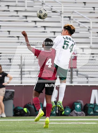 Thumbnail 2 in Longview vs. Red Oak (UIL 5A Region II Area Playoff) photogallery.