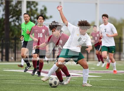 Thumbnail 1 in Longview vs. Red Oak (UIL 5A Region II Area Playoff) photogallery.