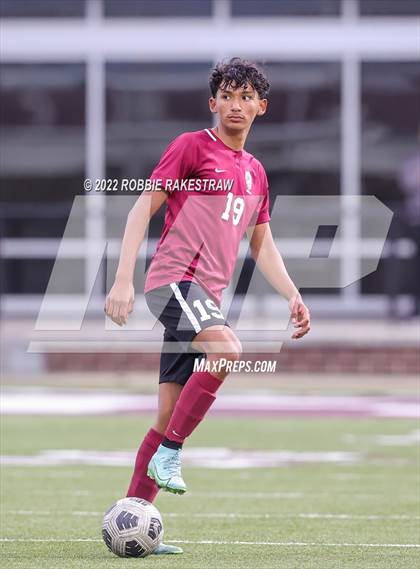 Thumbnail 2 in Longview vs. Red Oak (UIL 5A Region II Area Playoff) photogallery.