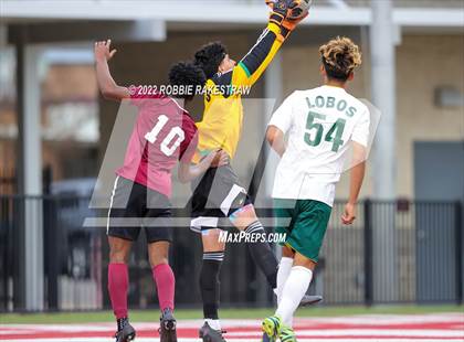 Thumbnail 1 in Longview vs. Red Oak (UIL 5A Region II Area Playoff) photogallery.