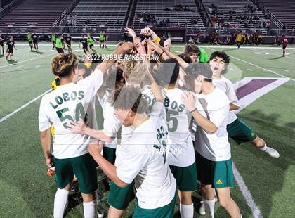 Thumbnail 2 in Longview vs. Red Oak (UIL 5A Region II Area Playoff) photogallery.