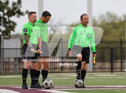 Thumbnail 2 in Longview vs. Red Oak (UIL 5A Region II Area Playoff) photogallery.
