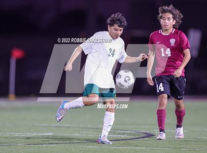 Thumbnail 3 in Longview vs. Red Oak (UIL 5A Region II Area Playoff) photogallery.