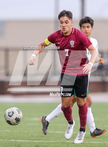 Thumbnail 2 in Longview vs. Red Oak (UIL 5A Region II Area Playoff) photogallery.