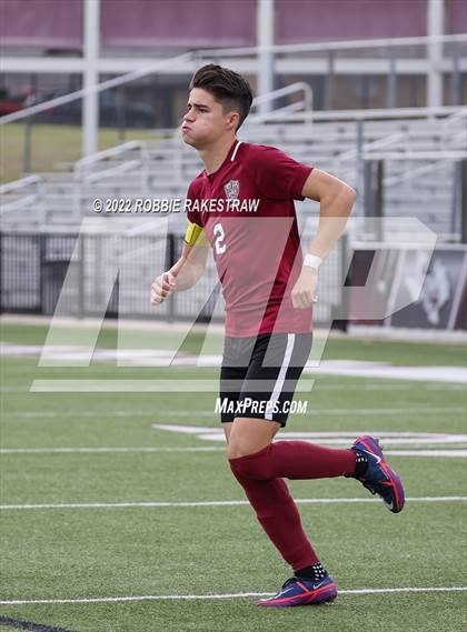 Thumbnail 1 in Longview vs. Red Oak (UIL 5A Region II Area Playoff) photogallery.