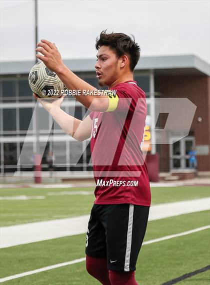 Thumbnail 1 in Longview vs. Red Oak (UIL 5A Region II Area Playoff) photogallery.