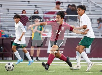 Thumbnail 2 in Longview vs. Red Oak (UIL 5A Region II Area Playoff) photogallery.