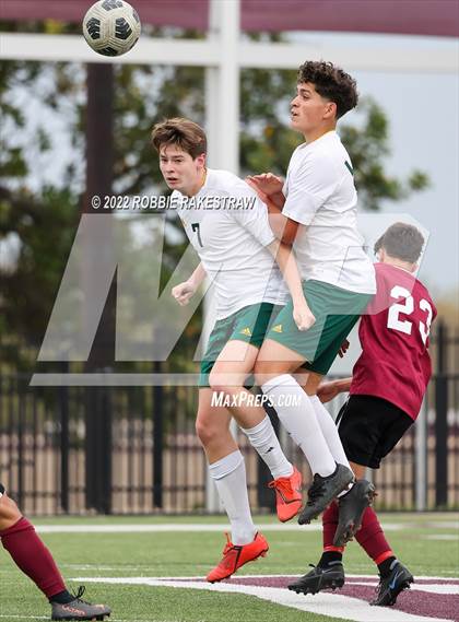 Thumbnail 2 in Longview vs. Red Oak (UIL 5A Region II Area Playoff) photogallery.