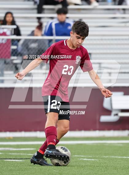 Thumbnail 1 in Longview vs. Red Oak (UIL 5A Region II Area Playoff) photogallery.