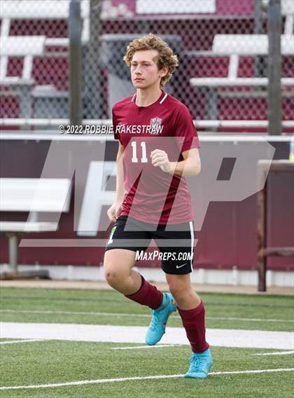 Thumbnail 2 in Longview vs. Red Oak (UIL 5A Region II Area Playoff) photogallery.