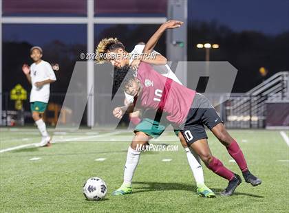 Thumbnail 3 in Longview vs. Red Oak (UIL 5A Region II Area Playoff) photogallery.
