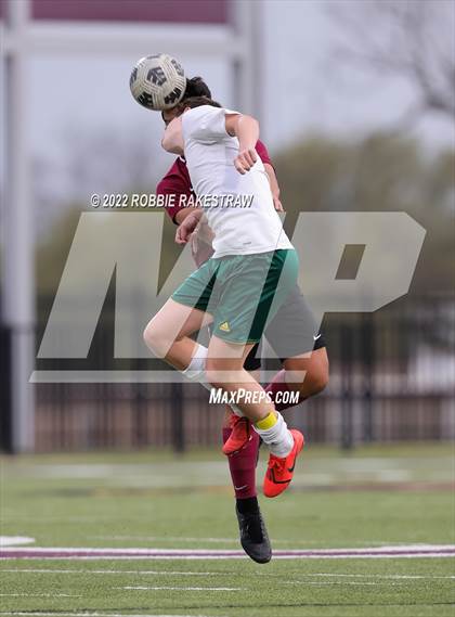 Thumbnail 2 in Longview vs. Red Oak (UIL 5A Region II Area Playoff) photogallery.
