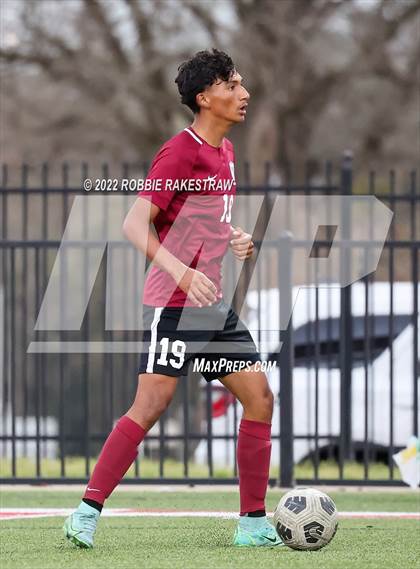Thumbnail 1 in Longview vs. Red Oak (UIL 5A Region II Area Playoff) photogallery.