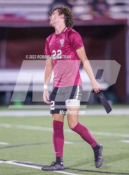 Thumbnail 1 in Longview vs. Red Oak (UIL 5A Region II Area Playoff) photogallery.