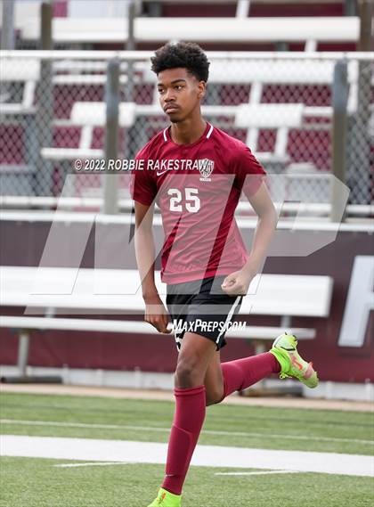 Thumbnail 3 in Longview vs. Red Oak (UIL 5A Region II Area Playoff) photogallery.