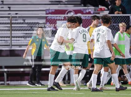 Thumbnail 1 in Longview vs. Red Oak (UIL 5A Region II Area Playoff) photogallery.