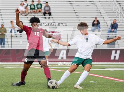 Thumbnail 3 in Longview vs. Red Oak (UIL 5A Region II Area Playoff) photogallery.