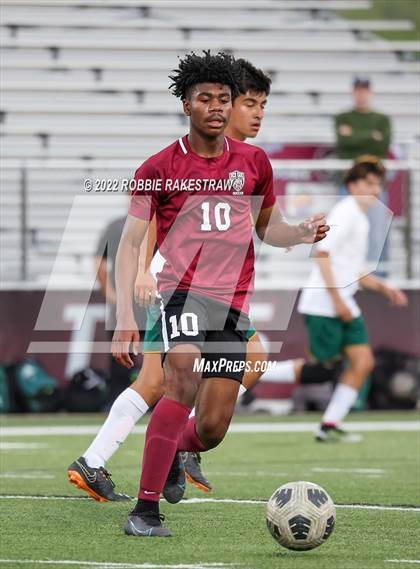 Thumbnail 2 in Longview vs. Red Oak (UIL 5A Region II Area Playoff) photogallery.