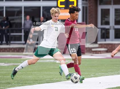 Thumbnail 3 in Longview vs. Red Oak (UIL 5A Region II Area Playoff) photogallery.