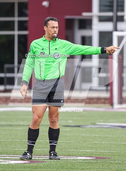 Thumbnail 2 in Longview vs. Red Oak (UIL 5A Region II Area Playoff) photogallery.