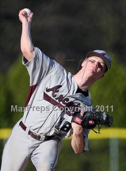 Thumbnail 3 in Greece Arcadia vs. Irondequoit photogallery.