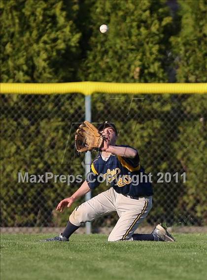 Thumbnail 1 in Greece Arcadia vs. Irondequoit photogallery.