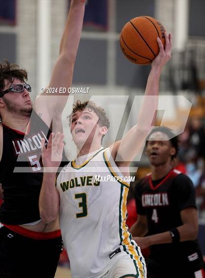 Thumbnail 3 in San Ramon Valley vs. Lincoln (NorCal Tipoff Classic) photogallery.