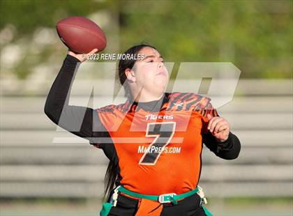 Thumbnail 3 in Lincoln vs Eagle Rock photogallery.