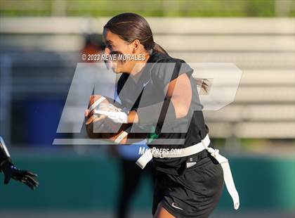Thumbnail 3 in Lincoln vs Eagle Rock photogallery.