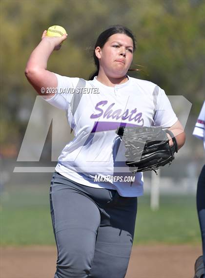 Thumbnail 2 in Shasta vs. Las Plumas (Pleasant Valley Tournament) photogallery.