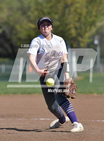Thumbnail 2 in Shasta vs. Las Plumas (Pleasant Valley Tournament) photogallery.
