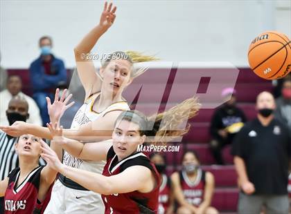 Thumbnail 1 in East Limestone vs. Madison Academy photogallery.