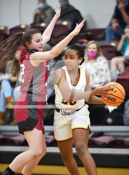 Thumbnail 3 in East Limestone vs. Madison Academy photogallery.