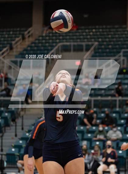 Thumbnail 3 in Seven Lakes vs Reagan [Ronald] (UIL 6A State Semifinals) photogallery.