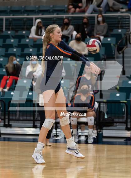Thumbnail 1 in Seven Lakes vs Reagan [Ronald] (UIL 6A State Semifinals) photogallery.