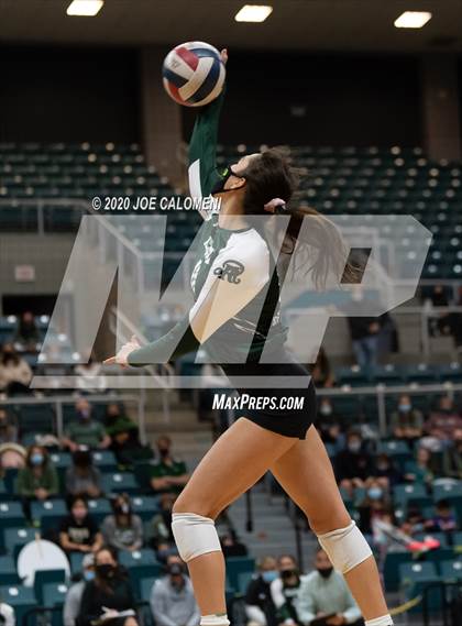Thumbnail 2 in Seven Lakes vs Reagan [Ronald] (UIL 6A State Semifinals) photogallery.